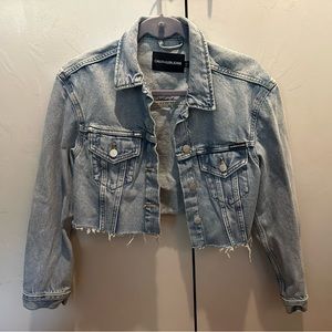 Light Wash Denim Crop Top Jacket from Calvin Klien. Size XS
